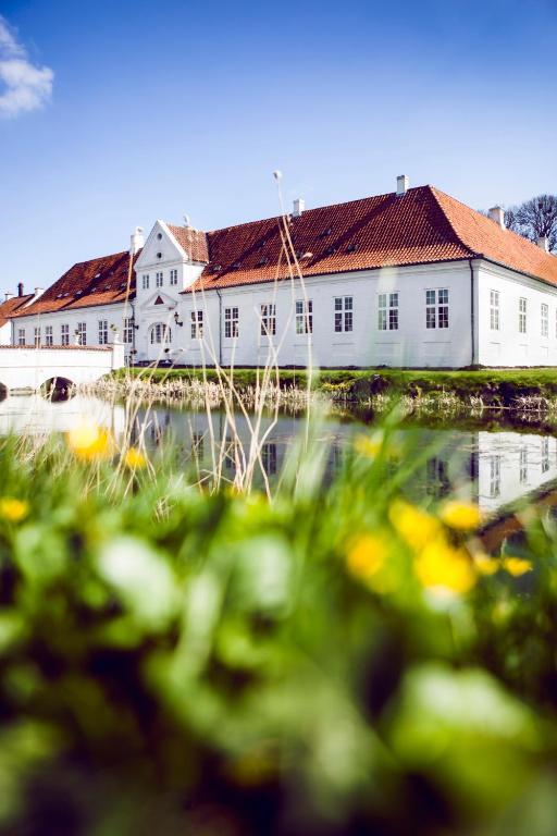 Store Restrup Manor House Exterior foto